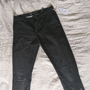 NWT Vuori Collins Chino
